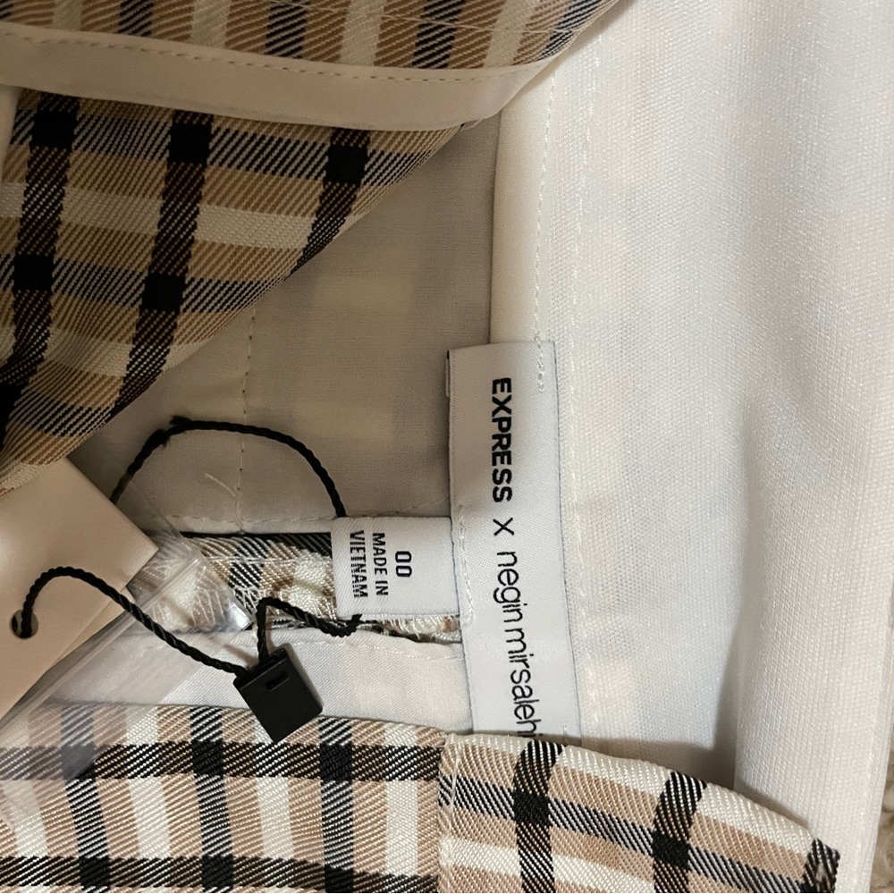 Dress pants - Picture 2 of 2